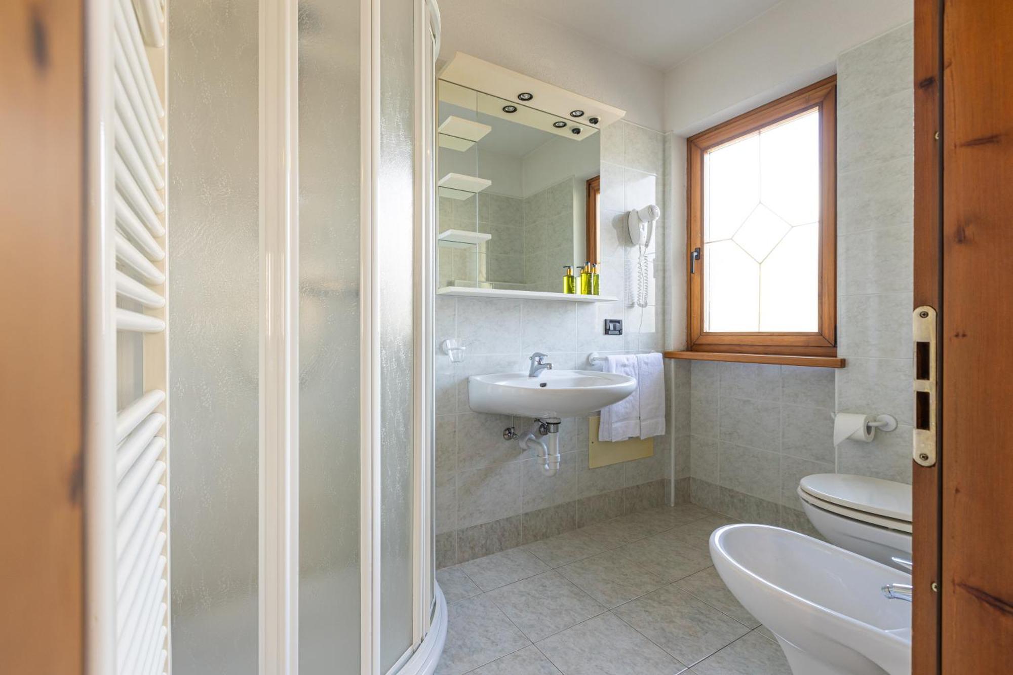 Hotel Cardo Isolaccia Zewnętrze zdjęcie