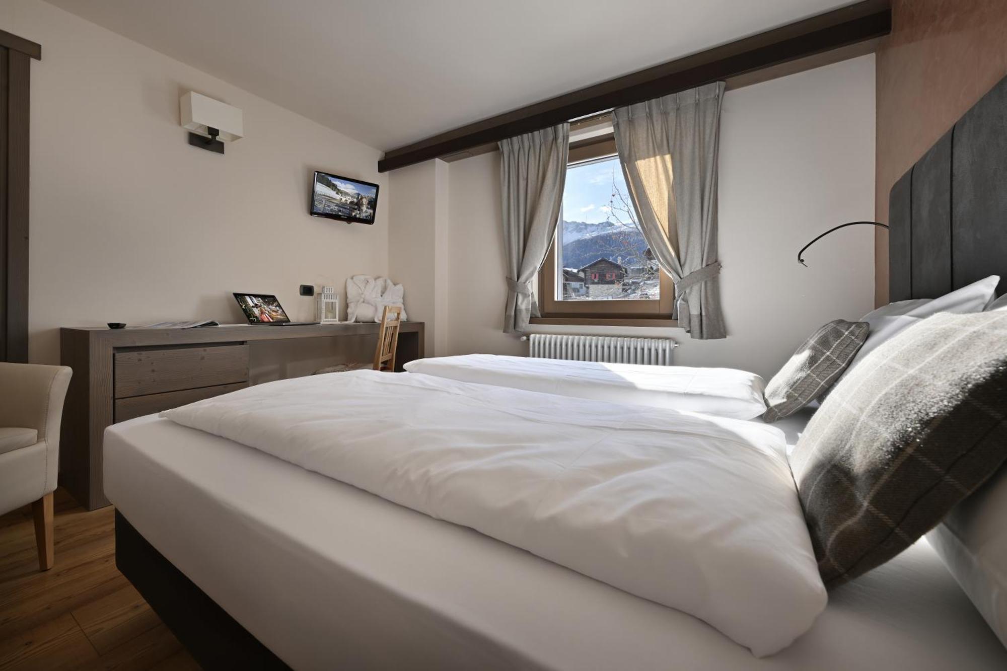 Hotel Cardo Isolaccia Zewnętrze zdjęcie